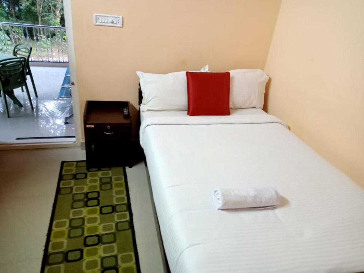 Mangalappillil Homestay Муннар Экстерьер фото