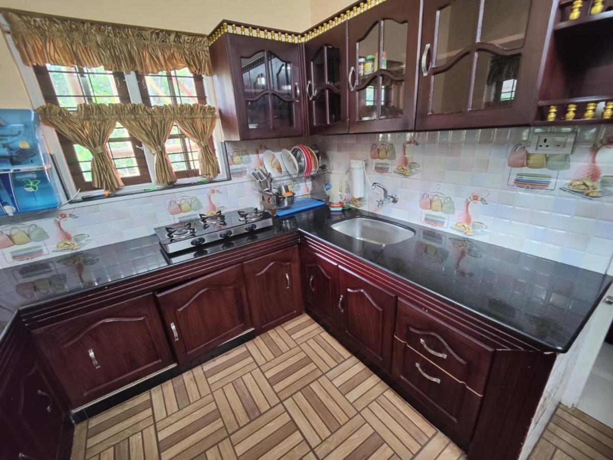 Mangalappillil Homestay Муннар Экстерьер фото