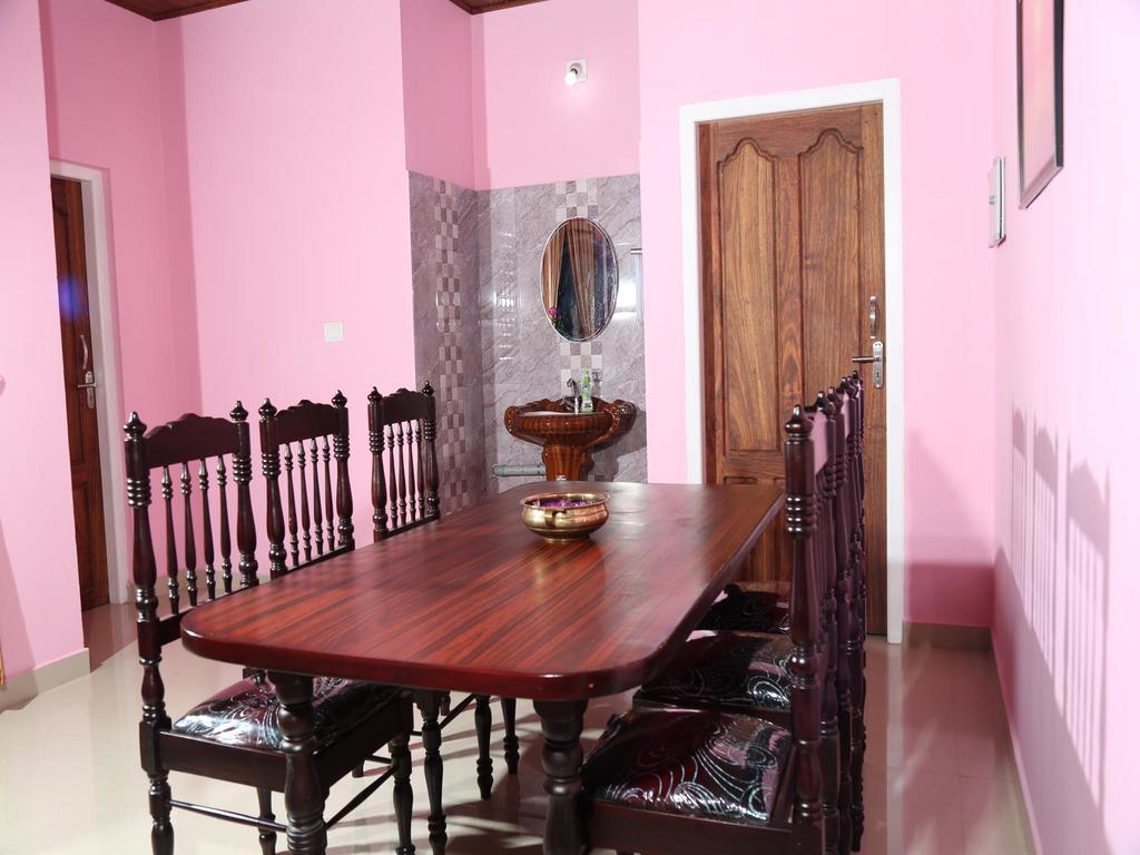 Mangalappillil Homestay Муннар Экстерьер фото